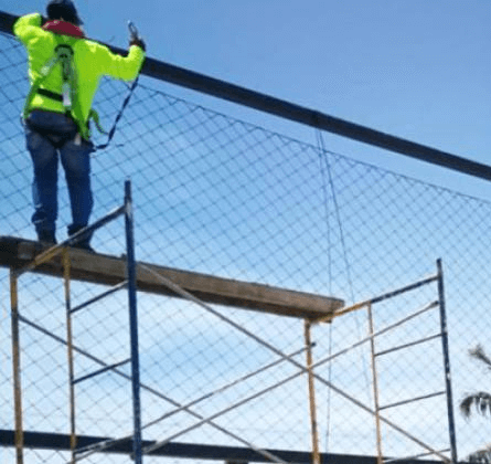 Mallas de nylon para cerramiento perimétrico de campos deportivos